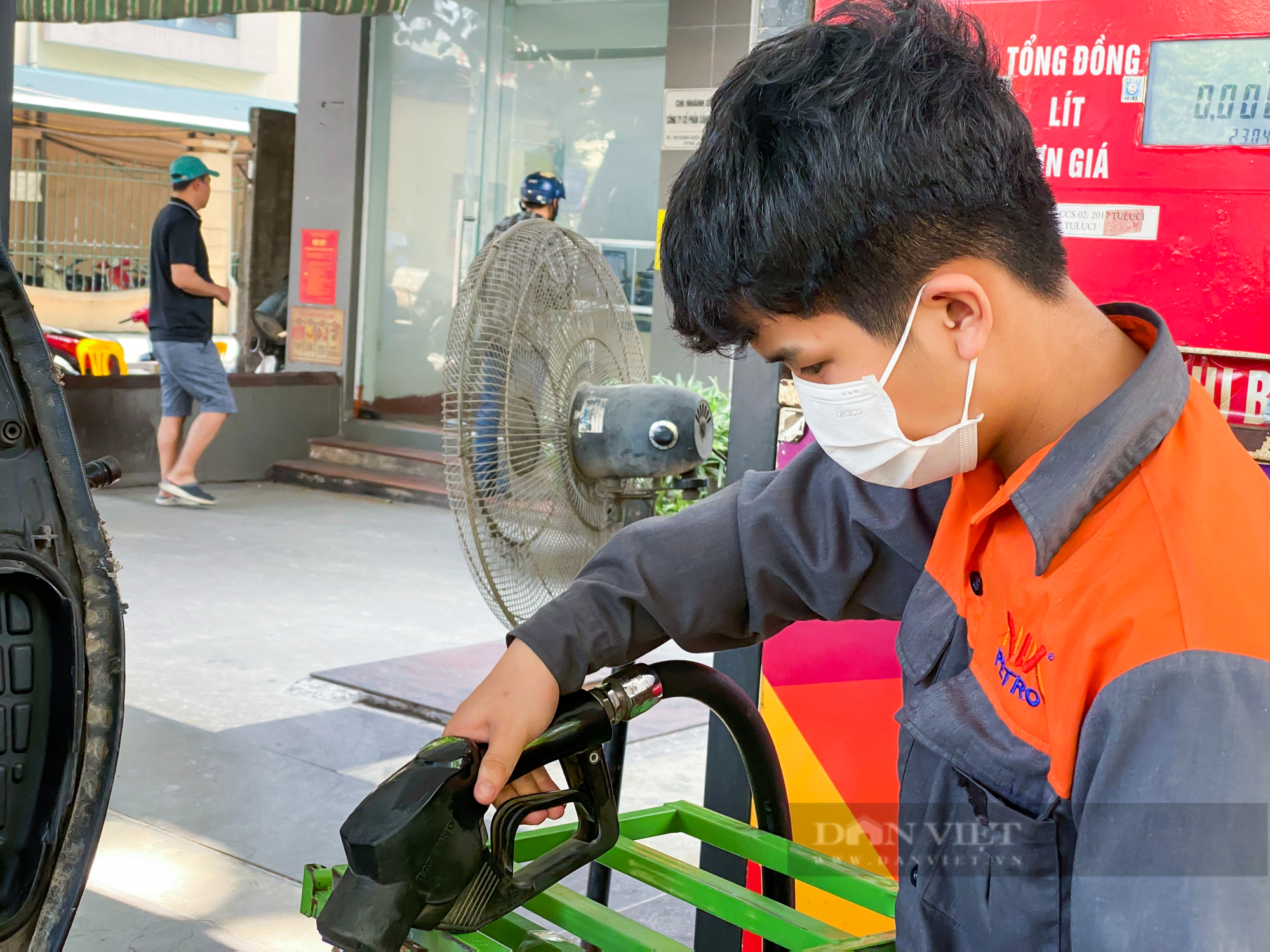 Giá xăng dầu hôm nay 23/7: Bất ngờ giảm- Ảnh 4.