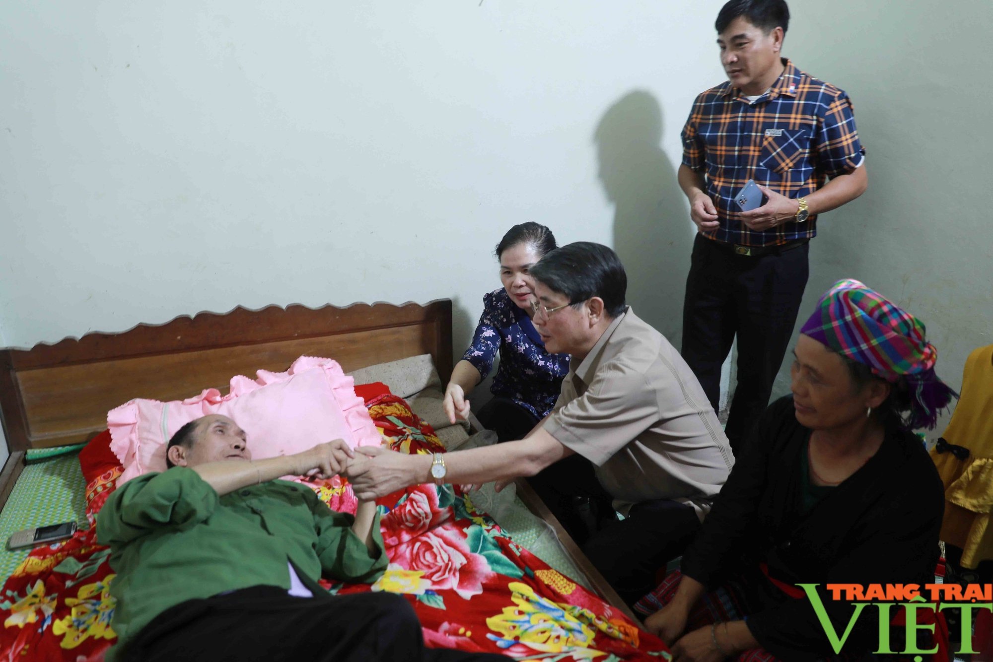 Phó Chủ tịch Quốc hội Nguyễn Đức Hải thăm và tặng quà các thương binh, gia đình liệt sĩ tại Lai Châu- Ảnh 2. Phó Chủ tịch Quốc hội Nguyễn Đức Hải thăm và tặng quà các thương binh, gia đình liệt sĩ tại Lai Châu- Ảnh 2.