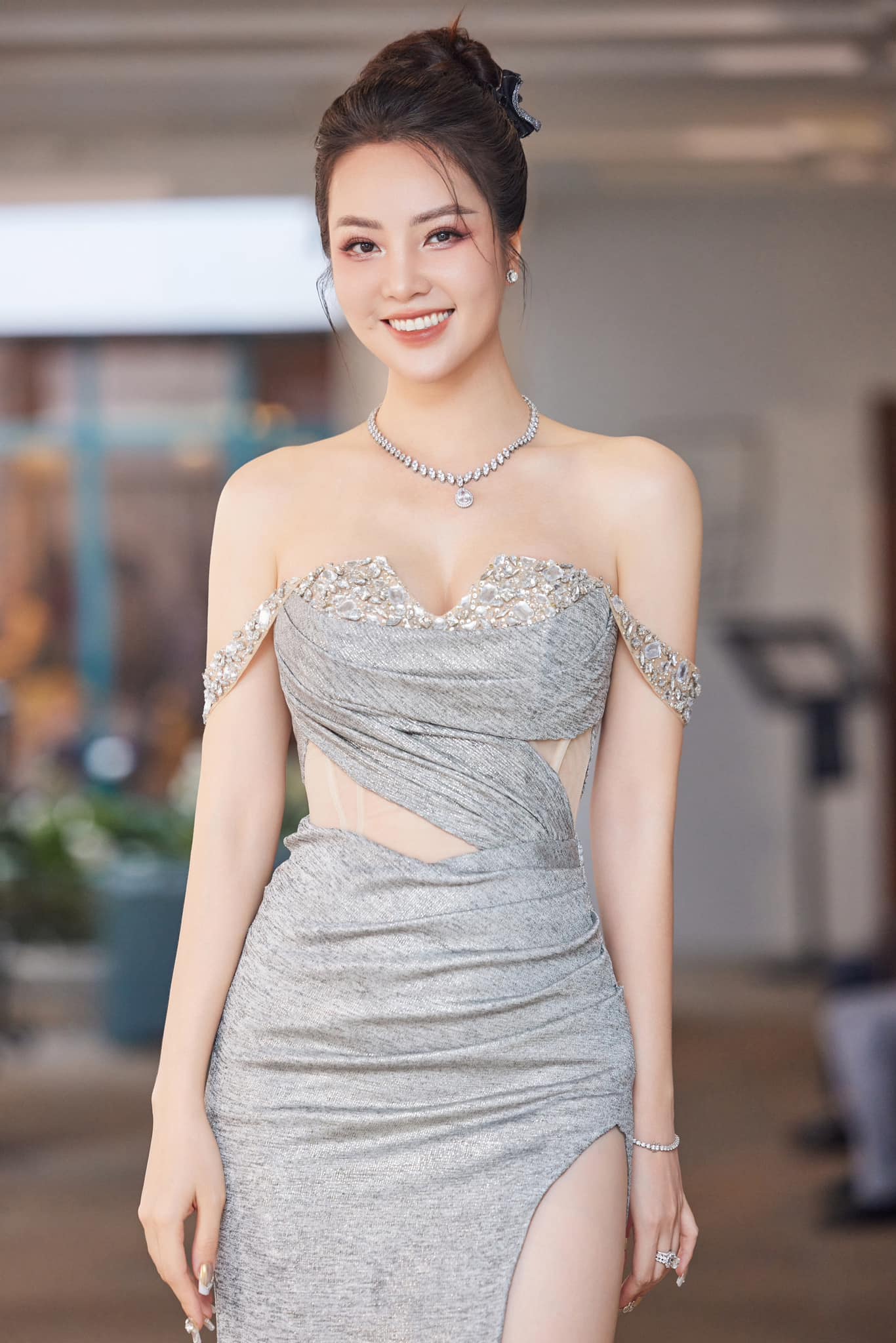 5 Hoa hậu, Á hậu có thành tích học tập đáng nể, tốt nghiệp Thạc sĩ vẫn muốn làm MC, diễn viên...- Ảnh 9.