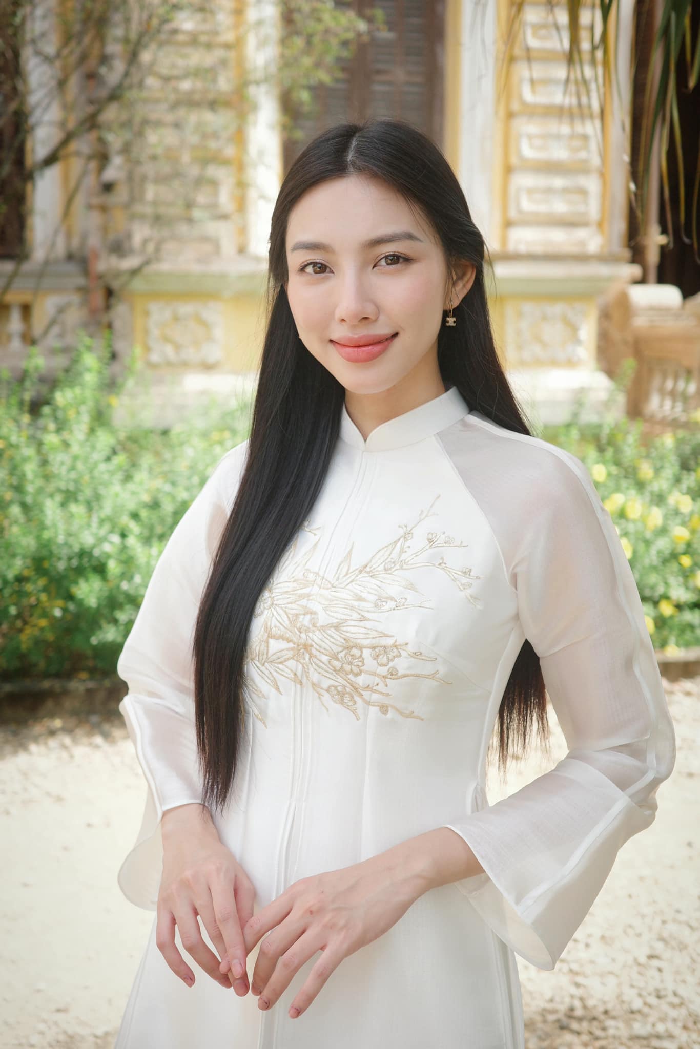 5 Hoa hậu, Á hậu có thành tích học tập đáng nể, tốt nghiệp Thạc sĩ vẫn muốn làm MC, diễn viên...- Ảnh 1.