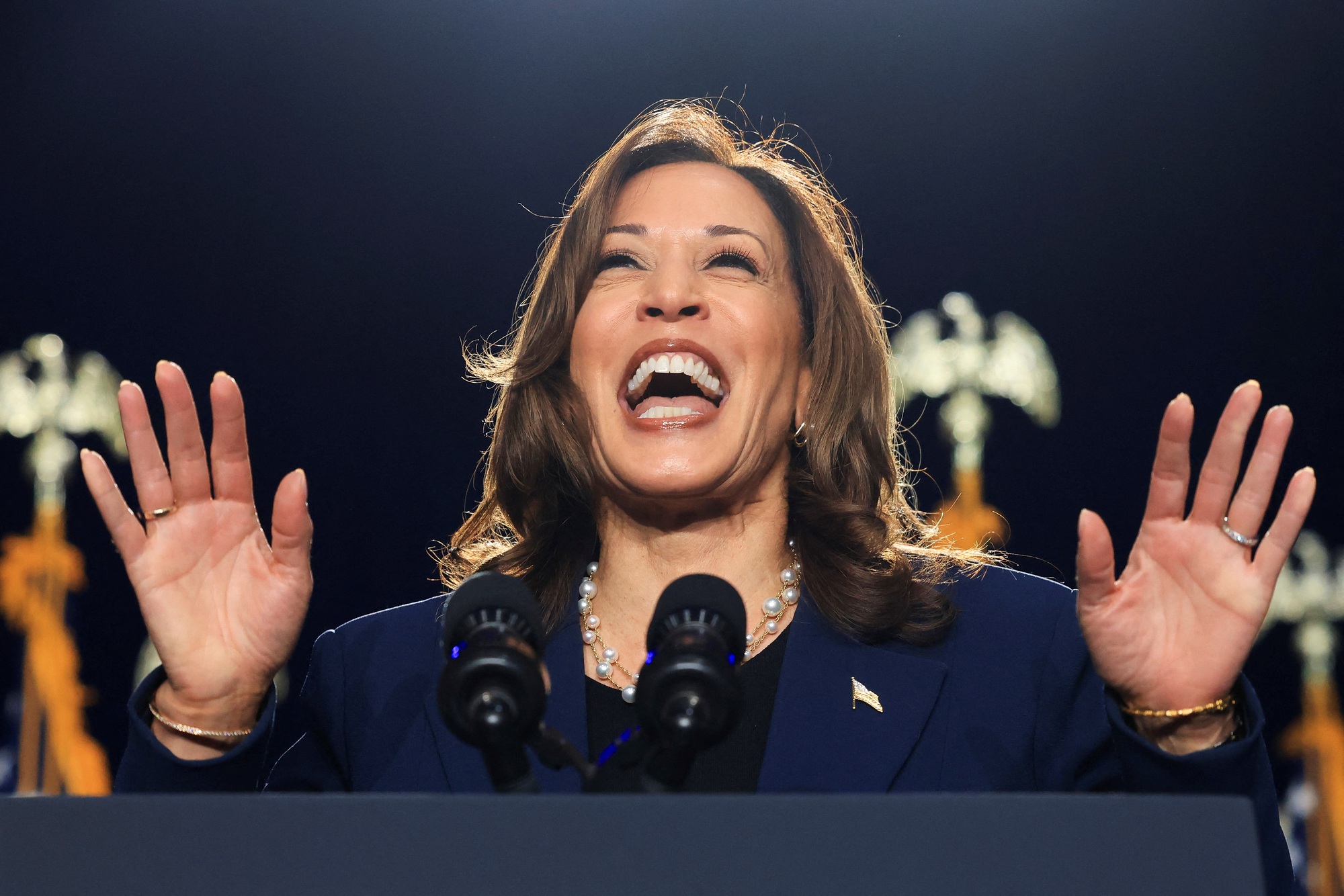 Bàn thua không lường đầu tiên của ông Trump khi bà Harris xuất hiện- Ảnh 1.