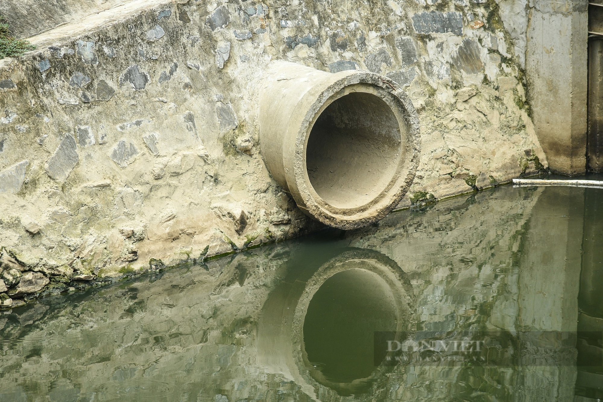 Hiện trạng tuyến kênh hở tại Đà Nẵng được đầu tư hơn 100 tỷ đồng để xây công viên- Ảnh 5.