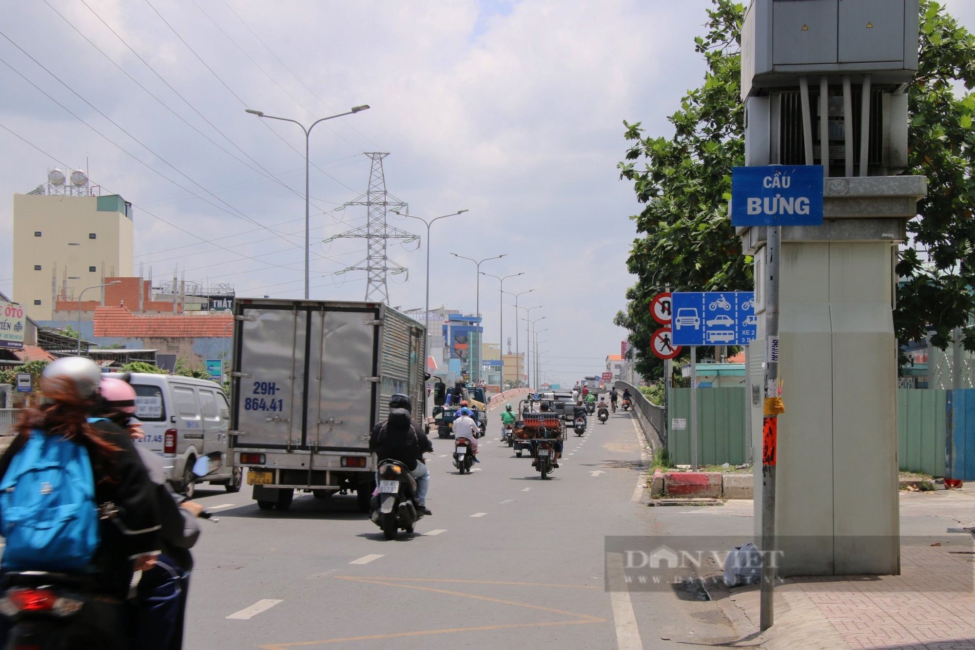 2 năm thông xe, cầu hơn 500 tỷ đồng ở TP.HCM vẫn còn vướng mặt bằng- Ảnh 1.