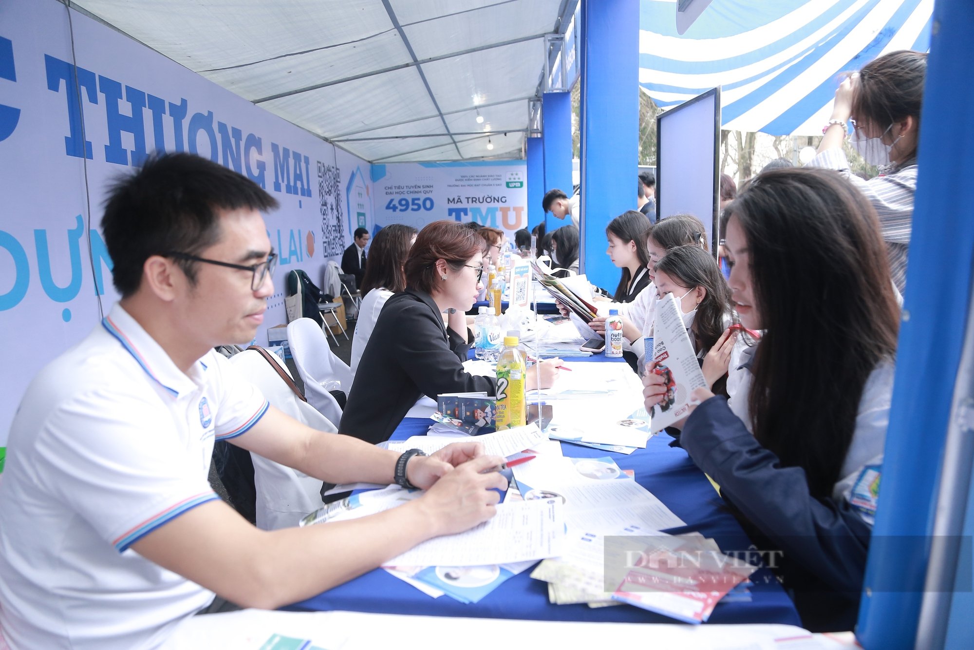 Dự đoán điểm chuẩn ngành Logistics và quản lý chuỗi cung ứng 2024: Cao nhất ở các trường- Ảnh 2.