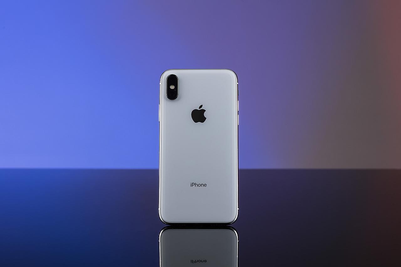 Với 7 triệu đồng, nên mua iPhone X hay iPhone 11 Pro- Ảnh 1.