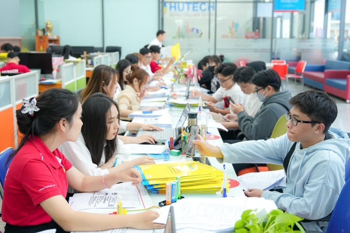 Thí sinh phải đạt 900, trên 1.000 điểm thi ĐGNL mới trúng tuyển các ngành học này- Ảnh 1.