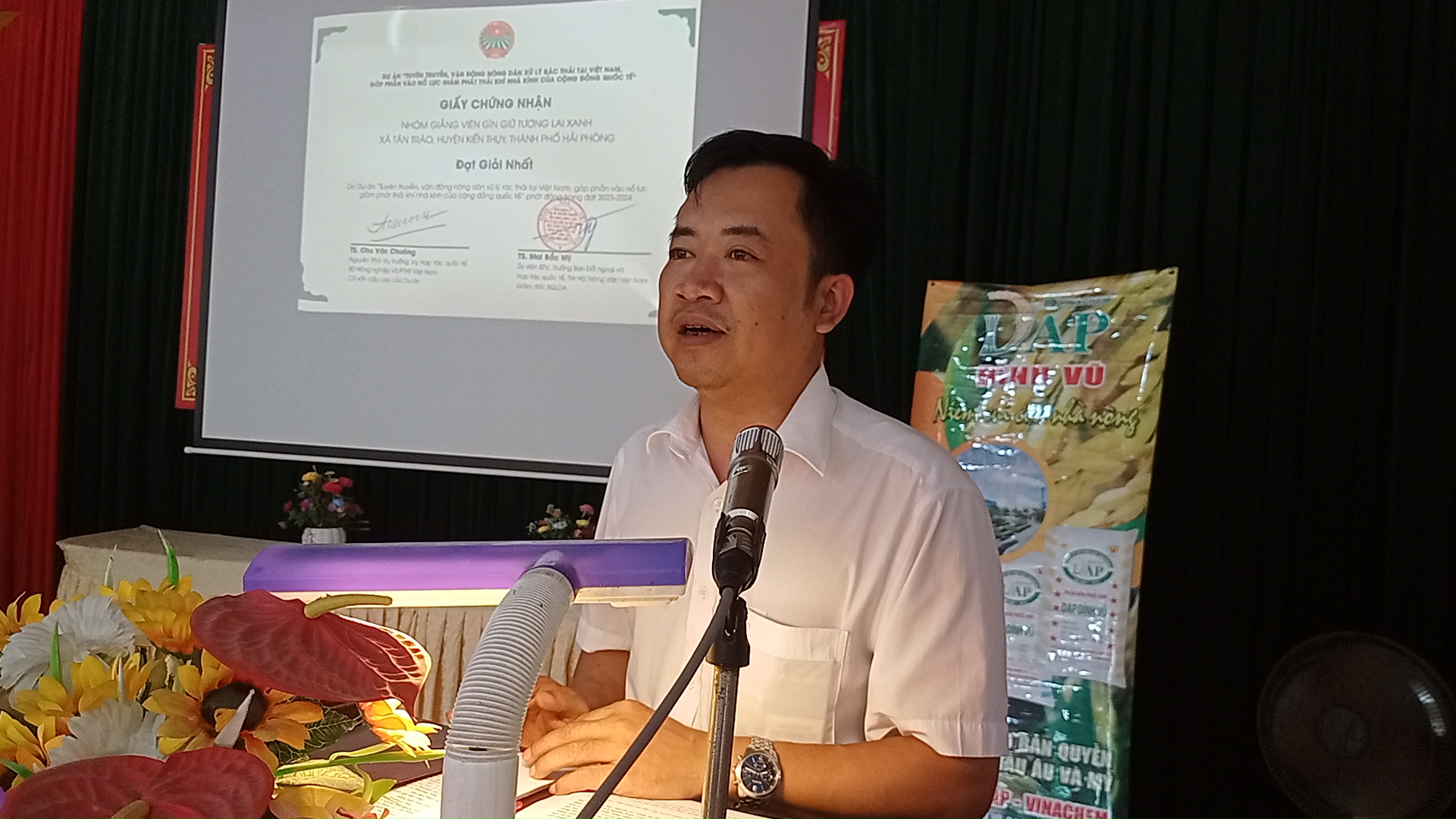 Hội Nông dân Hải Phòng: Phối hợp với Công an thành phố tổ chức tuyên truyền về rác thải nhựa- Ảnh 4.