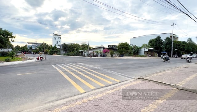 Khang trang “áo” mới cho 2 đoạn kênh đi qua khu dân cư trung tâm nội thành Quảng Ngãi- Ảnh 1. Khang trang “áo” mới cho 2 đoạn kênh đi qua khu dân cư trung tâm nội thành Quảng Ngãi- Ảnh 1.