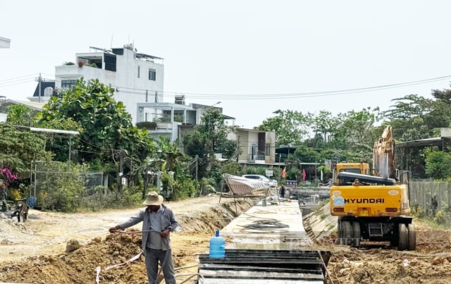 Khang trang “áo” mới cho 2 đoạn kênh đi qua khu dân cư trung tâm nội thành Quảng Ngãi- Ảnh 8. Khang trang “áo” mới cho 2 đoạn kênh đi qua khu dân cư trung tâm nội thành Quảng Ngãi- Ảnh 8.