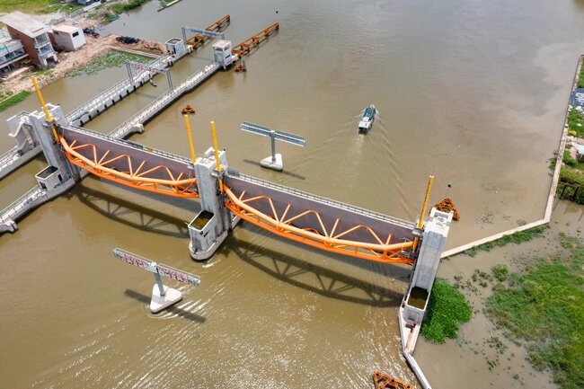Siêu dự án chống ngập 10.000 tỷ của TP.HCM tiếp tục... nằm chờ, vì sao?- Ảnh 1.