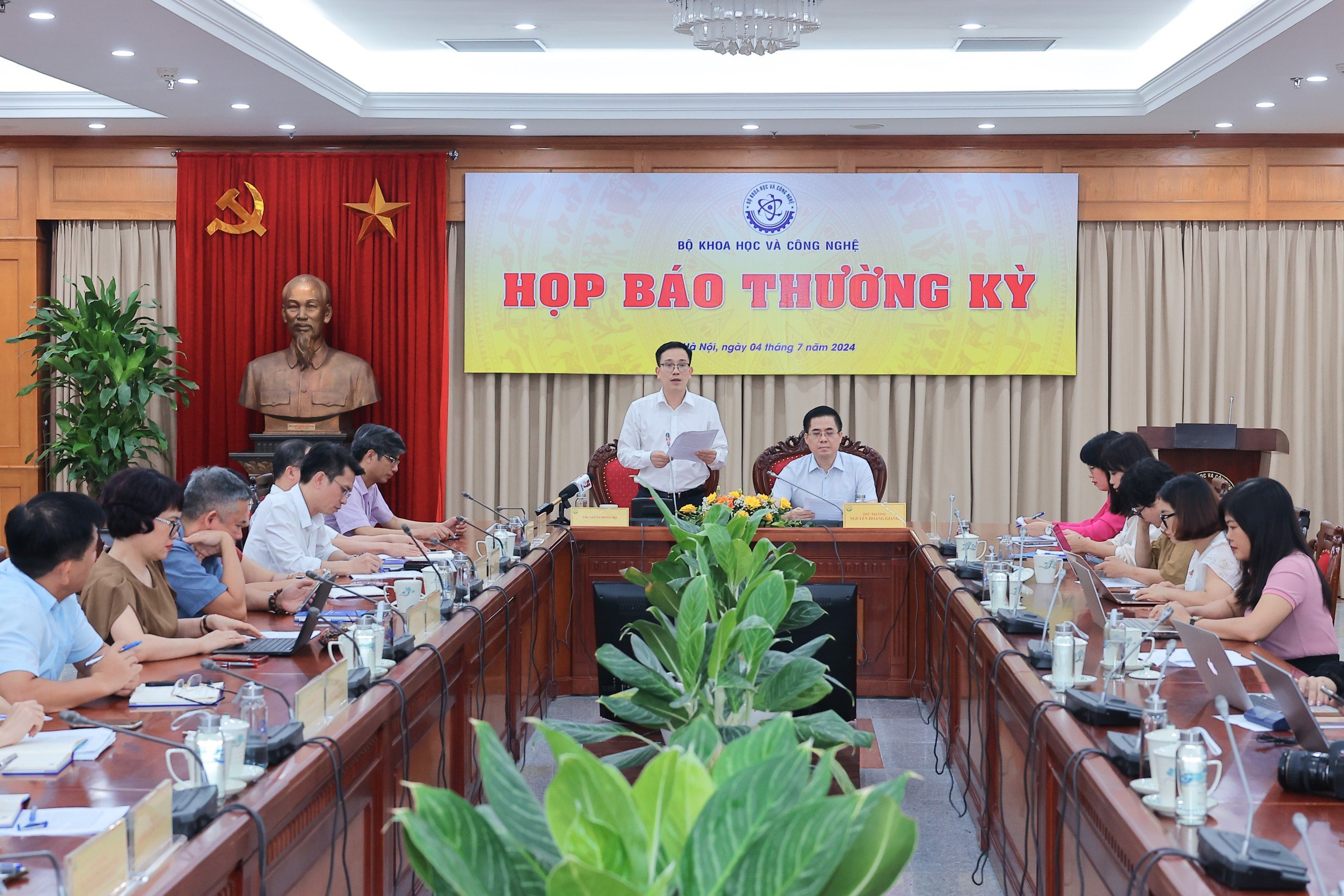 Thứ trưởng Nguyễn Hoàng Giang: Sẽ tăng cường hợp tác quốc tế về khoa học công nghệ và đổi mới sáng tạo- Ảnh 1.