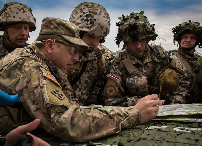 Đại tá Mỹ tiết lộ vấn đề không thể che giấu ở Ukraine- Ảnh 1.