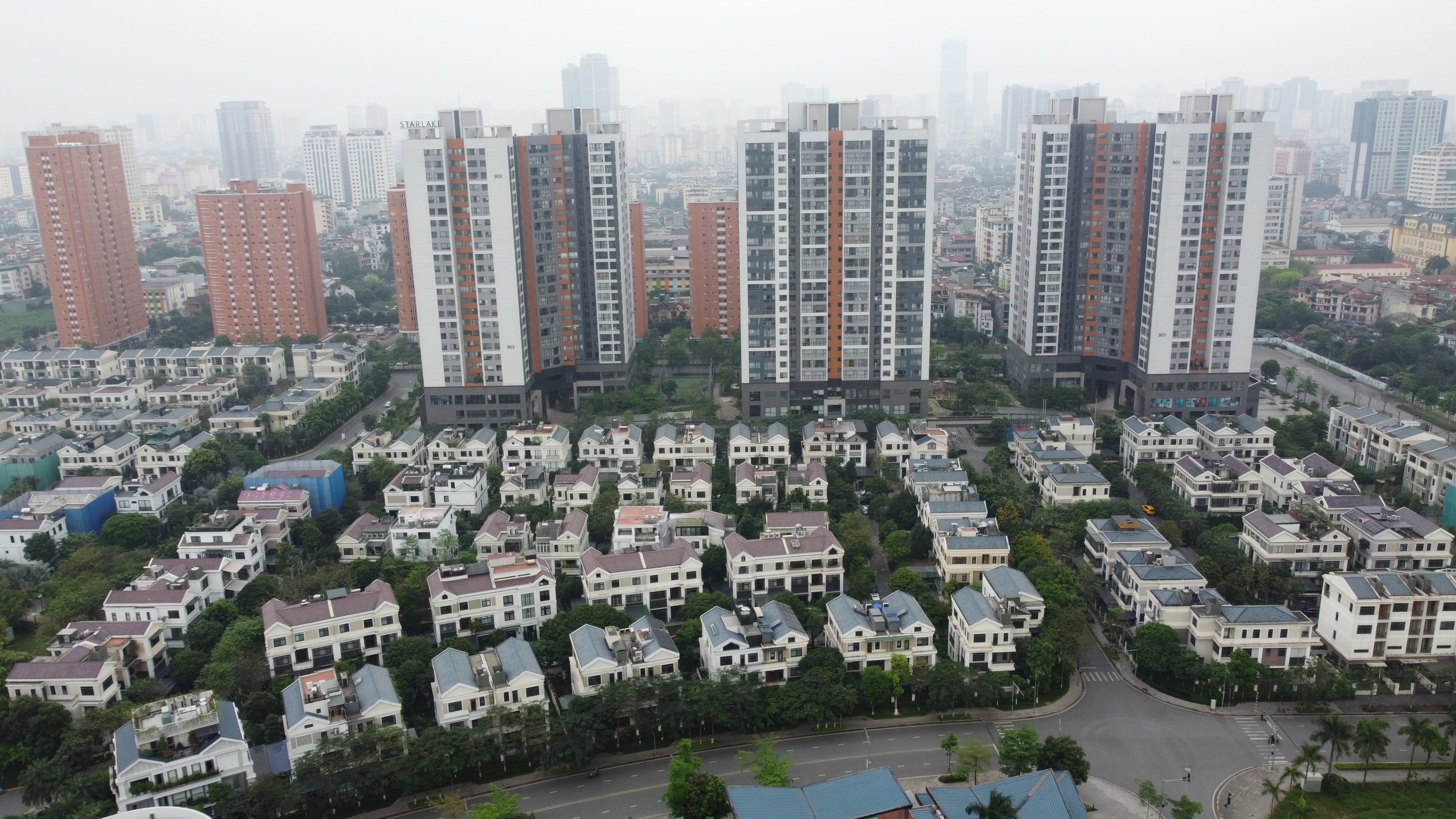 3 luật có hiệu lực, chuyên gia kỳ vọng thị trường bất động sản sẽ được "gỡ khó"?- Ảnh 1. 3 luật có hiệu lực, chuyên gia kỳ vọng thị trường bất động sản sẽ được "gỡ khó"?- Ảnh 1.