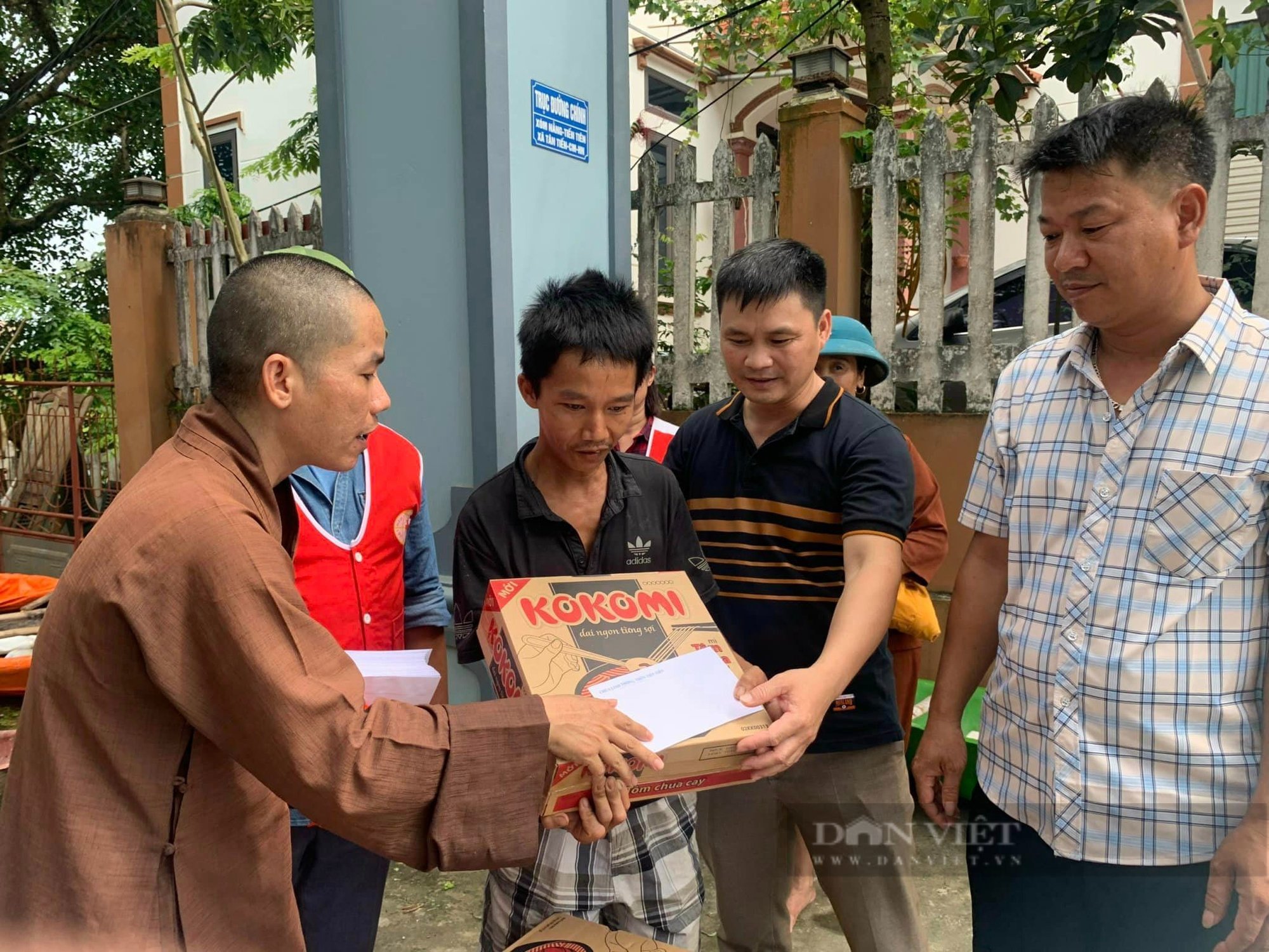 Rốn lũ Chương Mỹ: Người Hà Nội khốn khổ vì thiếu điện và nước sạch, hiểm nguy luôn rình rập- Ảnh 3.