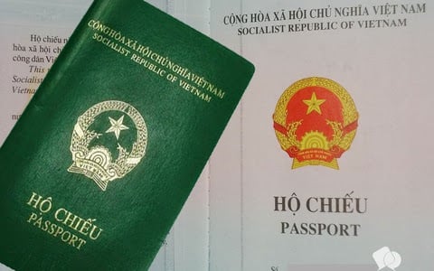 Cha mẹ ở Canada về Việt Nam sinh sống, con chưa thành niên sẽ mang quốc tịch nào? - Ảnh 1.
