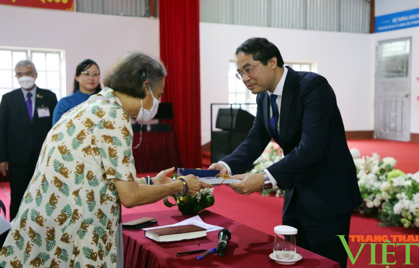 Công chúa Thái Lan Maha Chakri Sirindhorn thăm Trường Tiểu học Nam Cường, thành phố Lào Cai - Ảnh 4.