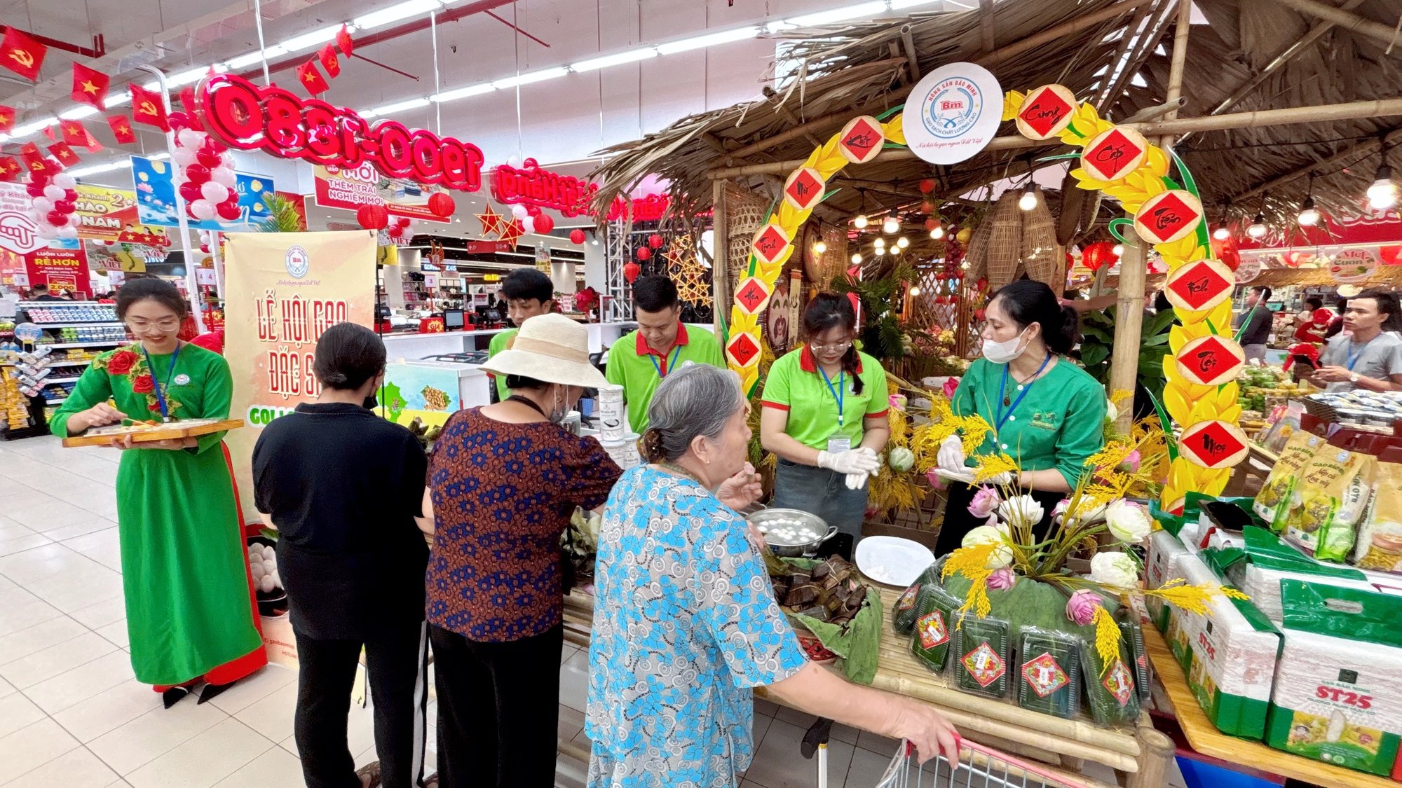 Người tiêu dùng hào hứng với Lễ hội Đặc sản Việt- Ảnh 2.