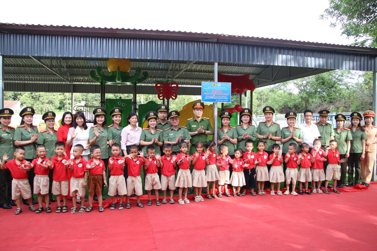 Hội Phụ nữ Công an tỉnh Quảng Ninh làm Cụm trưởng Cụm thi đua số 3 - Phụ nữ công an nhân dân - Ảnh 8.