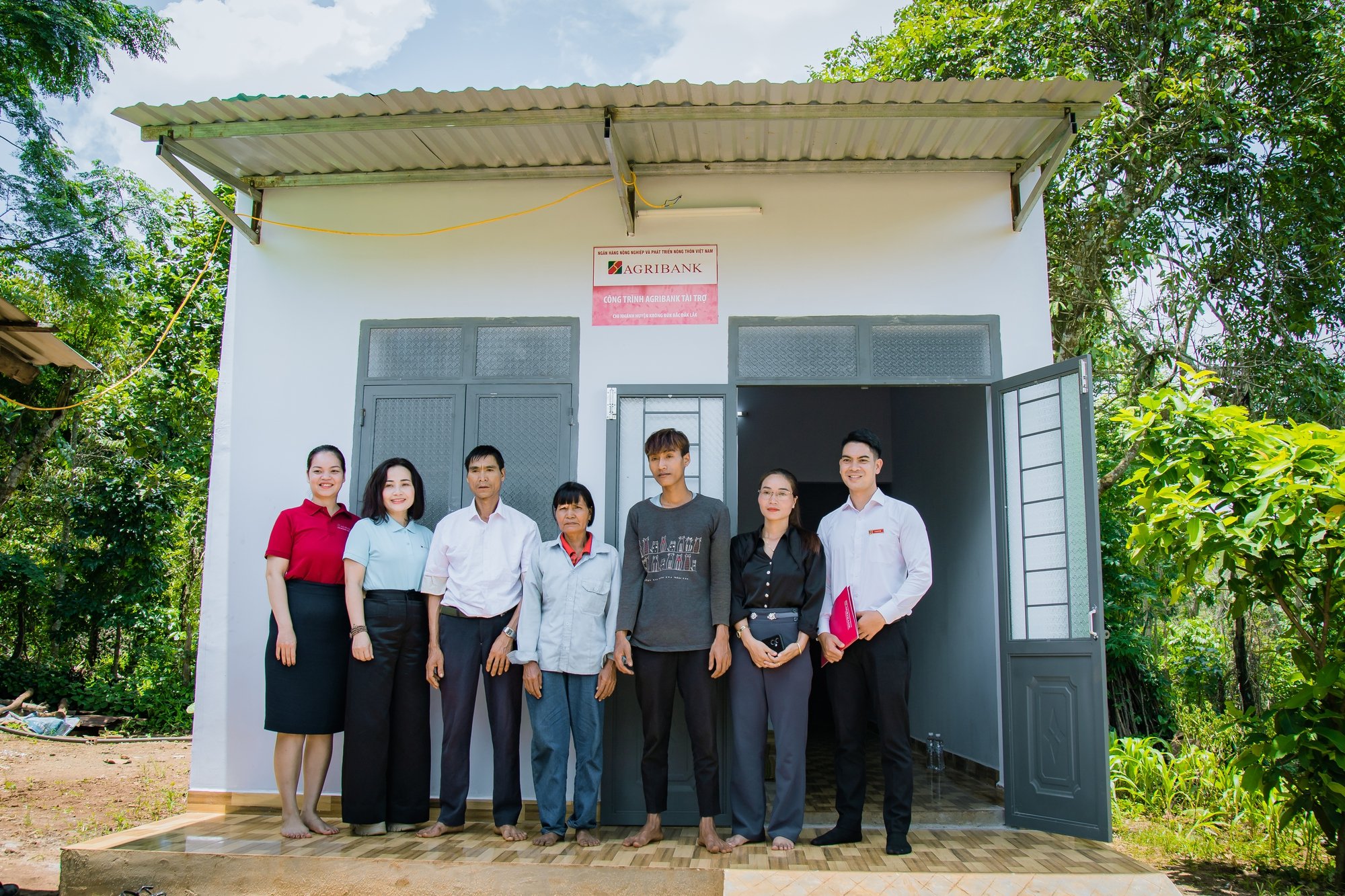 Agribank Bắc Đắk Lắk đi đầu trong công tác an sinh xã hội- Ảnh 2.