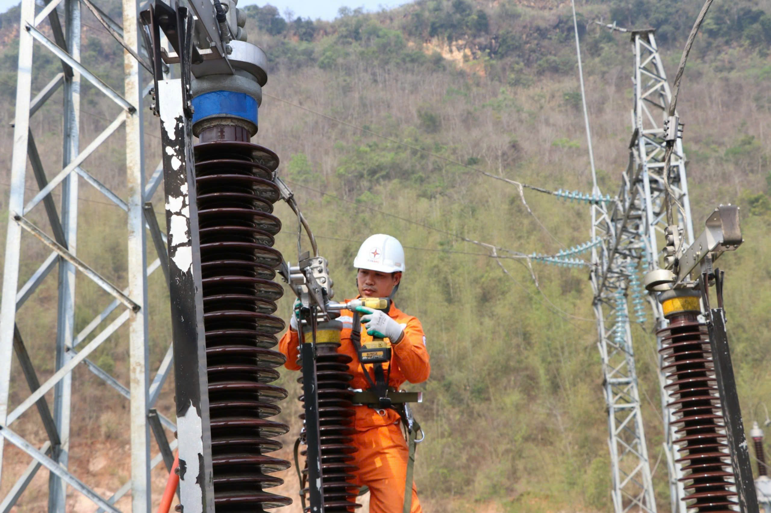 Lịch cắt điện ở Sơn La, Hòa Bình từ 26/8 đến 1/9- Ảnh 1. Lịch cắt điện ở Sơn La, Hòa Bình từ 26/8 đến 1/9- Ảnh 1.