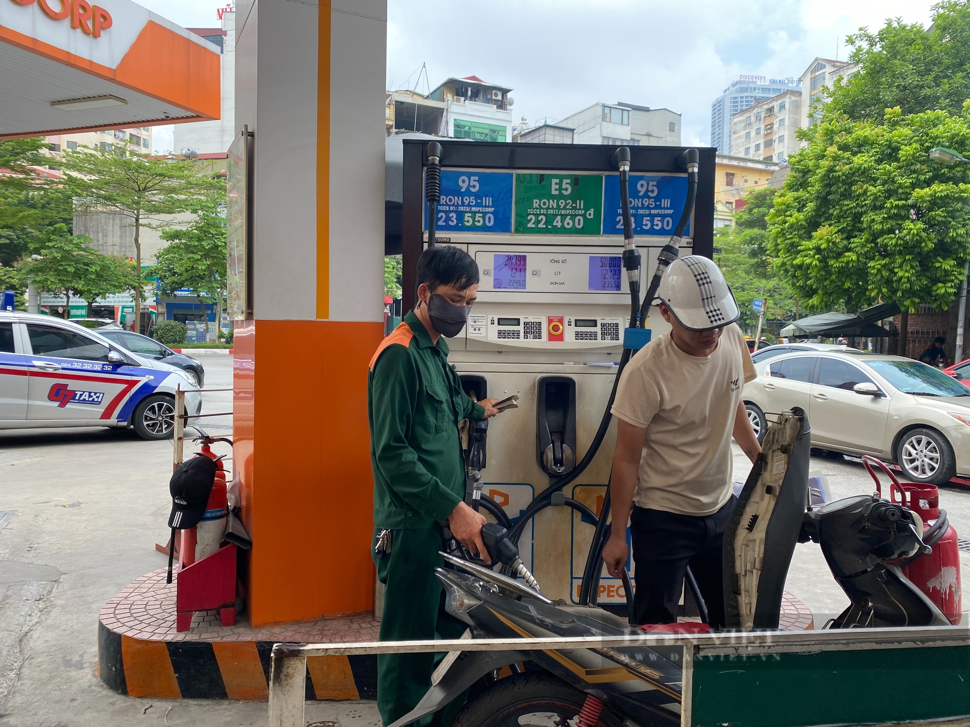 Giá xăng dầu hôm nay 4/8: Lao dốc không phanh- Ảnh 4.