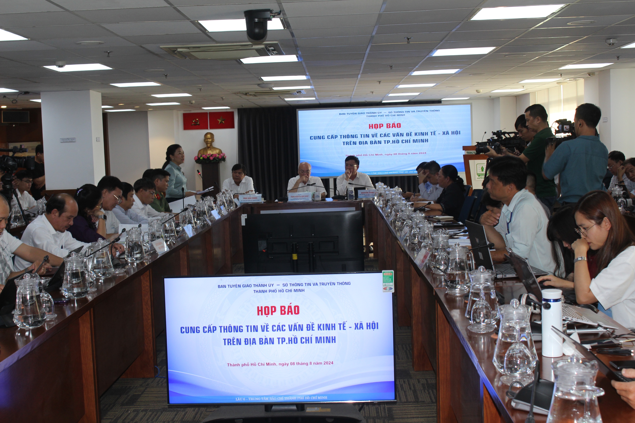 TP.HCM tổ chức thi tìm Phó giám đốc sở - Ảnh 1.