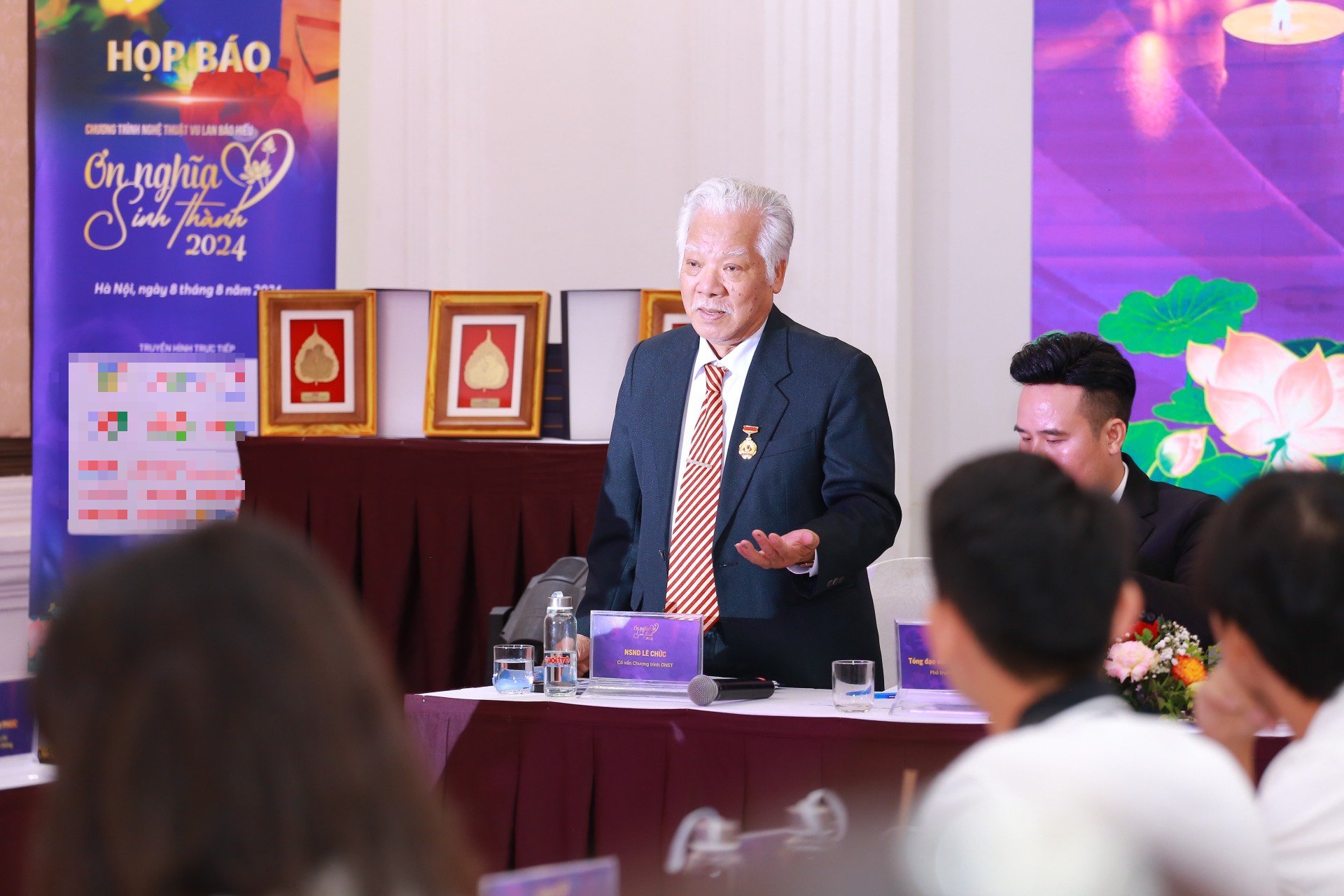 Nghệ sĩ Nhân dân Lê Chức: Tôi là người duy nhất trong 10 anh chị em được bú sữa trực tiếp từ mẹ- Ảnh 1.