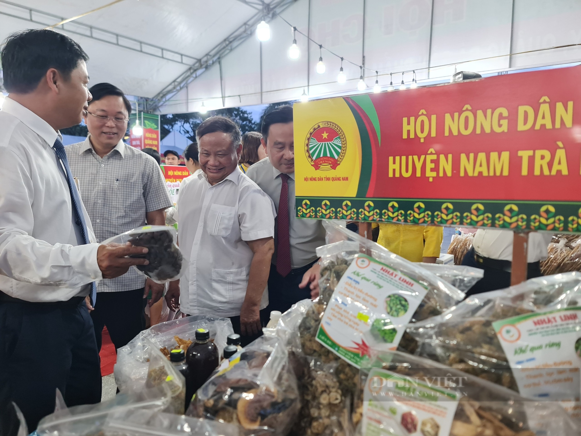 Hội chợ nông nghiệp Quảng Nam mang đậm thương hiệu và tạo ra “cầu nối” giúp sản phẩm nhà nông vươn xa- Ảnh 7.