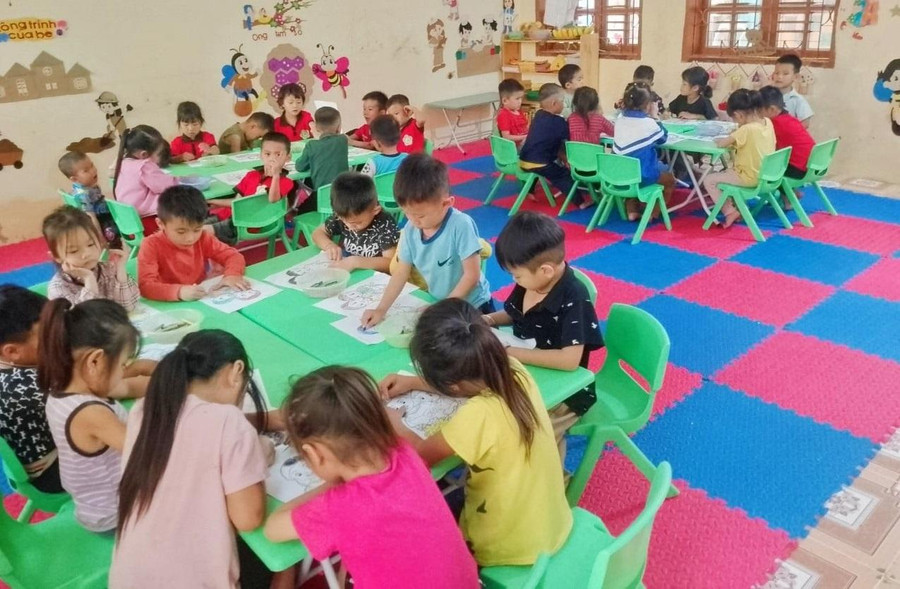 Miễn học phí cho trẻ 5 tuổi: Chân đế vững chắc cho công tác phổ cập- Ảnh 2.