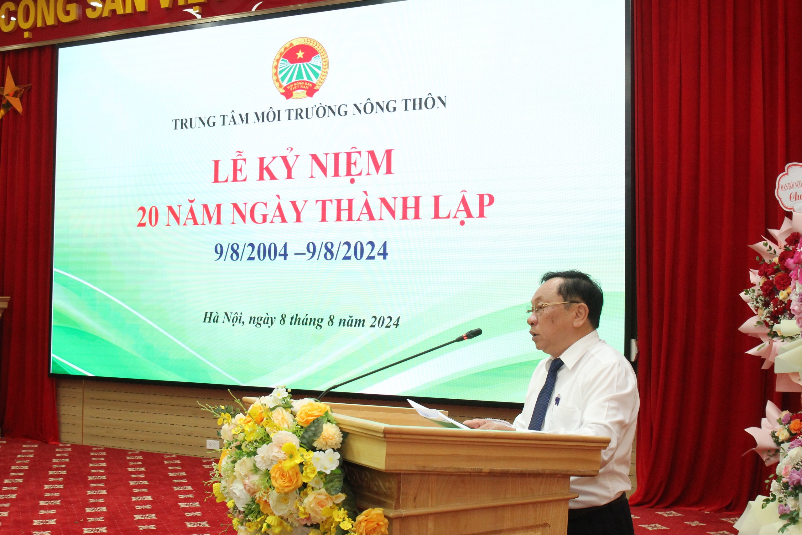 20 năm thành lập Trung tâm Môi trường nông thôn T.Ư Hội Nông dân Việt Nam: Đồng hành cùng nông dân bảo vệ môi trường - Ảnh 2.