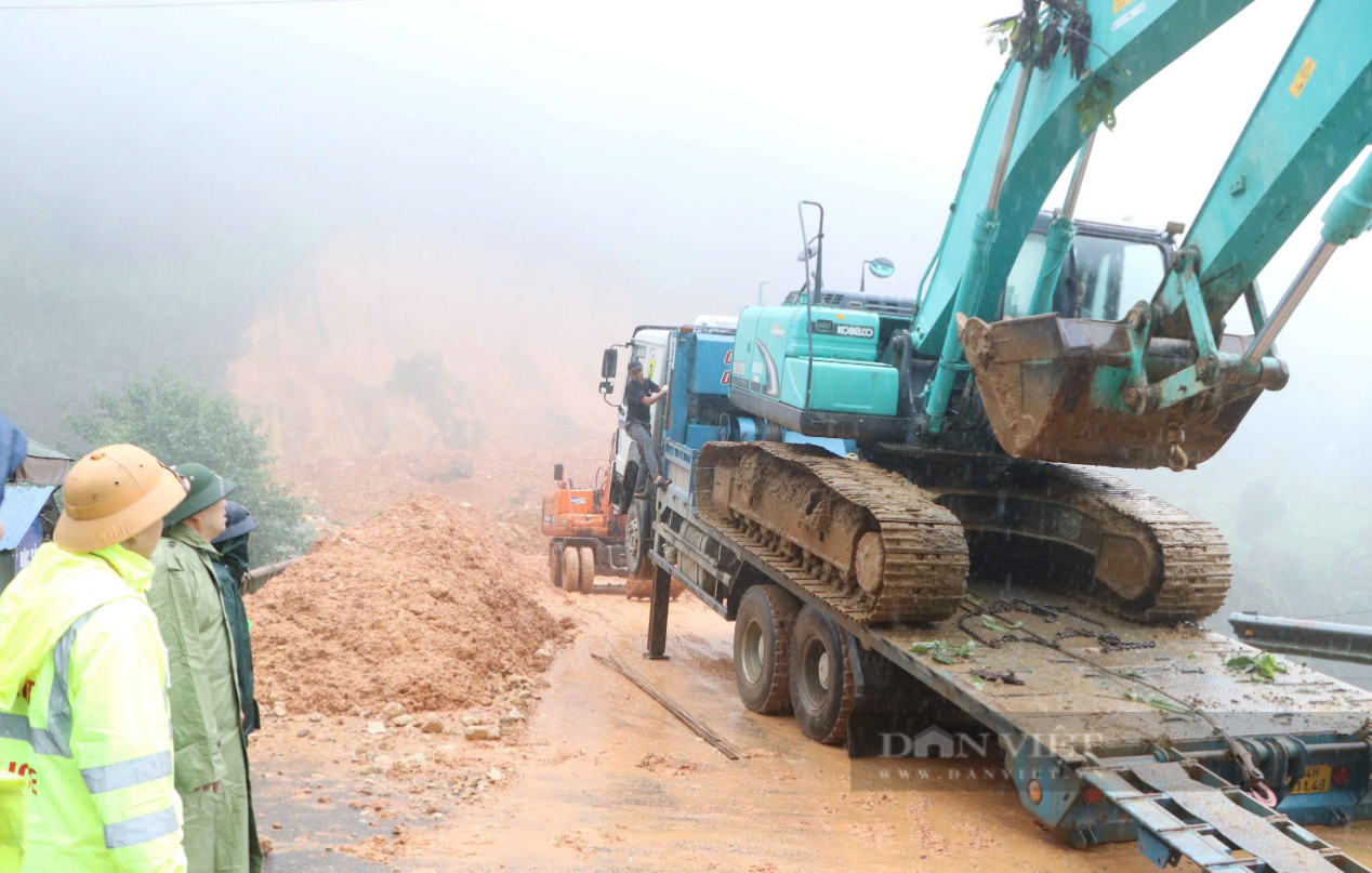 Lũ trên sông Thao tại Yên Bái vượt lịch sử năm 1968 hơn 1m, lũ sông Hồng tại Hà Nội sắp lên báo động 2 - Ảnh 1.