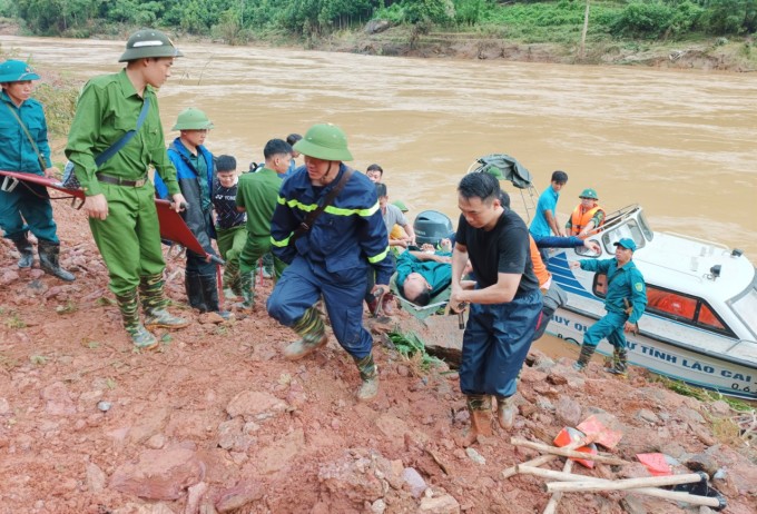 Tiếp tục tìm kiếm nạn nhân Làng Nủ, Lào Cai thêm nhiều vụ sạt lở đất nhiều người chết, 54 thôn bị cô lập - Ảnh 1.