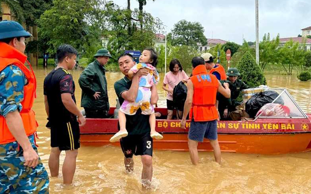 Khẩn trương hỗ trợ doanh nghiệp tái sản xuất kinh doanh sau bão lũ - Ảnh 2.