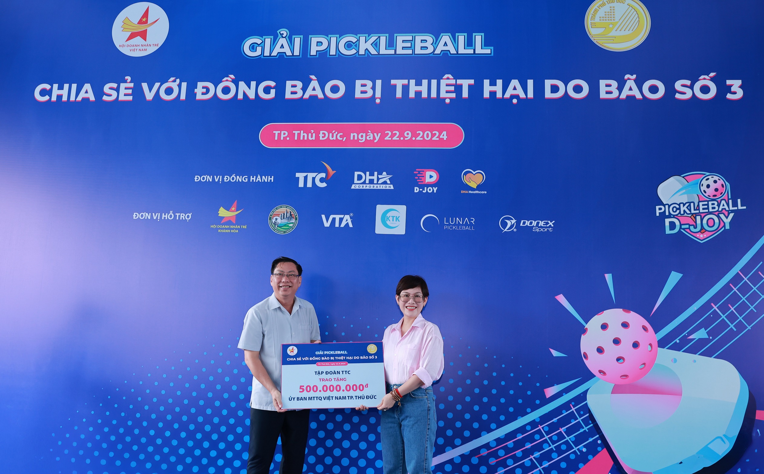 2,8 tỷ ủng hộ đồng bào bị thiệt hại do bão số 3 từ giải pickleball - Ảnh 2.