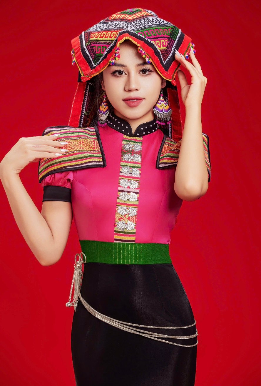 Nữ ca sĩ gen Z xinh đẹp dân tộc Thái: “Tôi khát khao tỏa sáng trên sân khấu âm nhạc”- Ảnh 1.