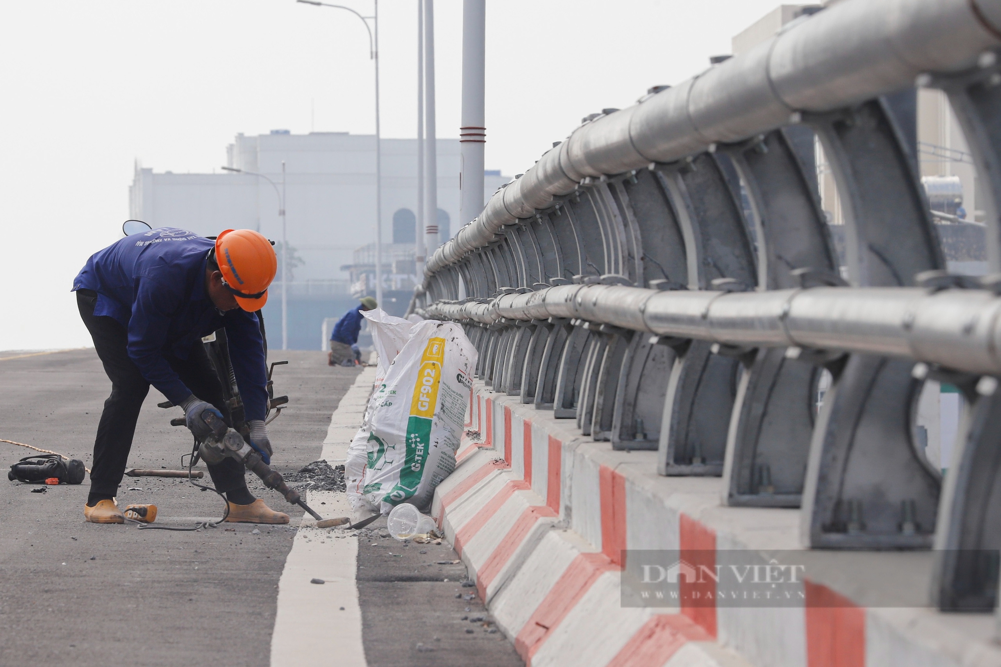 Tuyến đường 1.221 tỷ đồng với 6 làn xe chuẩn bị khánh thành dịp Giải phóng Thủ đô- Ảnh 9.