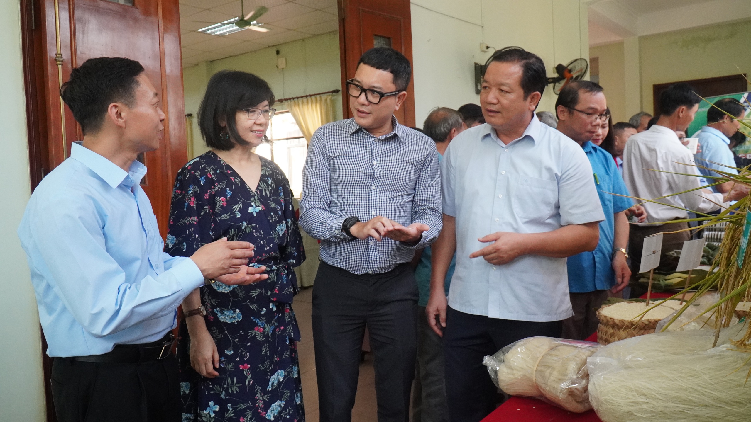 Hơn 70.000 nông dân Bắc Giang canh tác lúa thân thiện với môi trường  diện tích trên 7.100 ha - Ảnh 3.