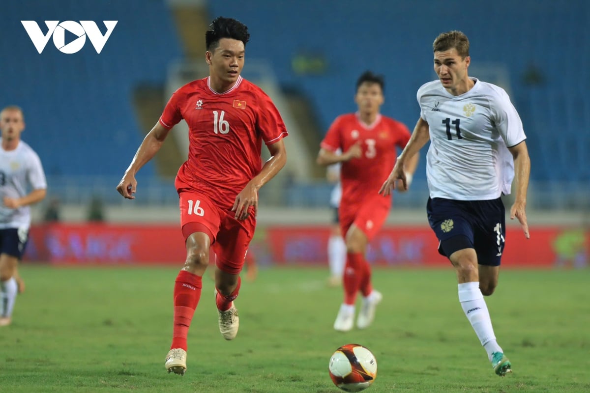 “HLV Kim Sang-sik cho ĐT Việt Nam đá theo phong cách Troussier” - Ảnh 1.