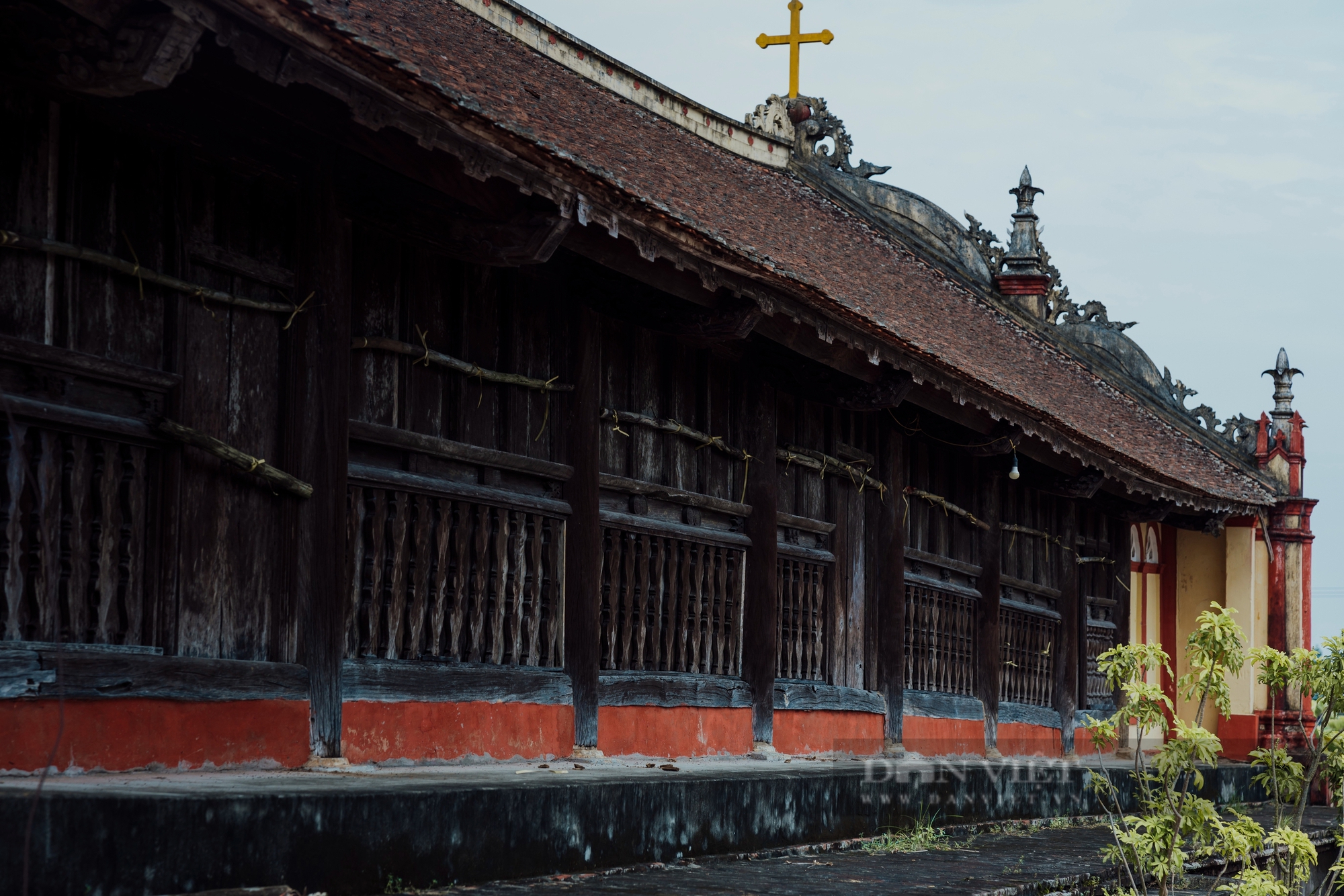 Thái Bình: Ngư dân làng chài hối hả chằng néo tàu thuyền chạy bão Yagi - Ảnh 14.