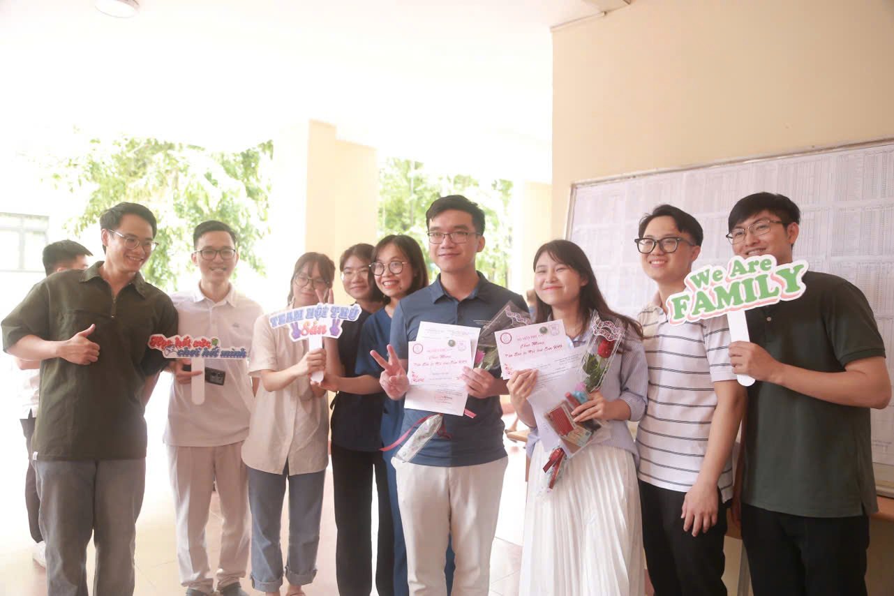 Thủ khoa Bác sĩ nội trú Trường ĐH Y Hà Nội 2024: Nể phục loạt thành tích "khủng" - Ảnh 3.