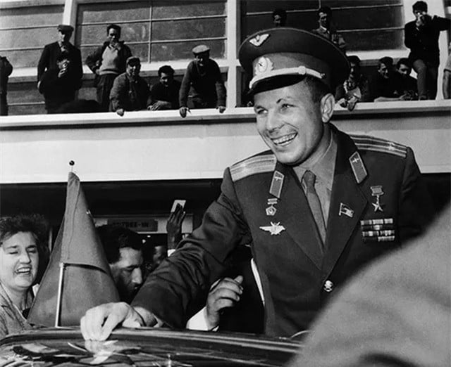 Gagarin và mức đãi ngộ không tưởng khi là người đầu tiên bay vào vũ trụ - Ảnh 1.
