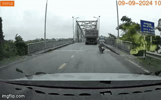 Sập cầu Phong Châu (Phú Thọ), xác định sơ bộ có 8 người mất tích 