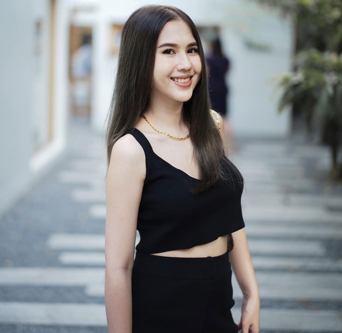 Mê mẩn trước nhan sắc nàng WAG xinh đẹp bậc nhất ĐT Thái Lan - Ảnh 14.