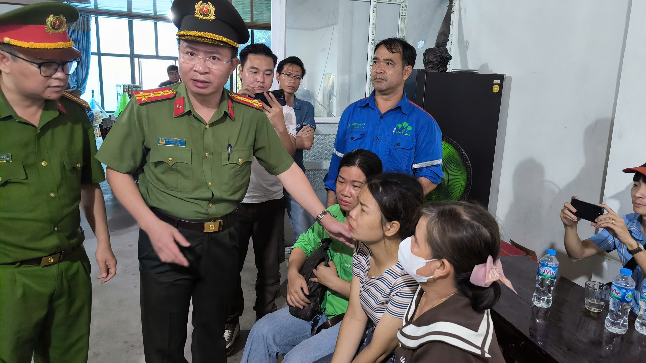 Sập cầu Phong Châu (Phú Thọ), xác định sơ bộ có 8 người mất tích - Ảnh 2.