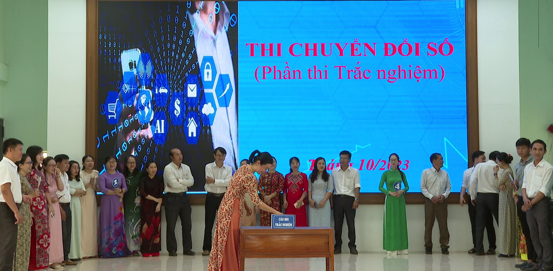Bình Thuận: Tích cực triển khai các công tác trọng tâm cho Ngày Chuyển đổi số 10/10 - Ảnh 2.