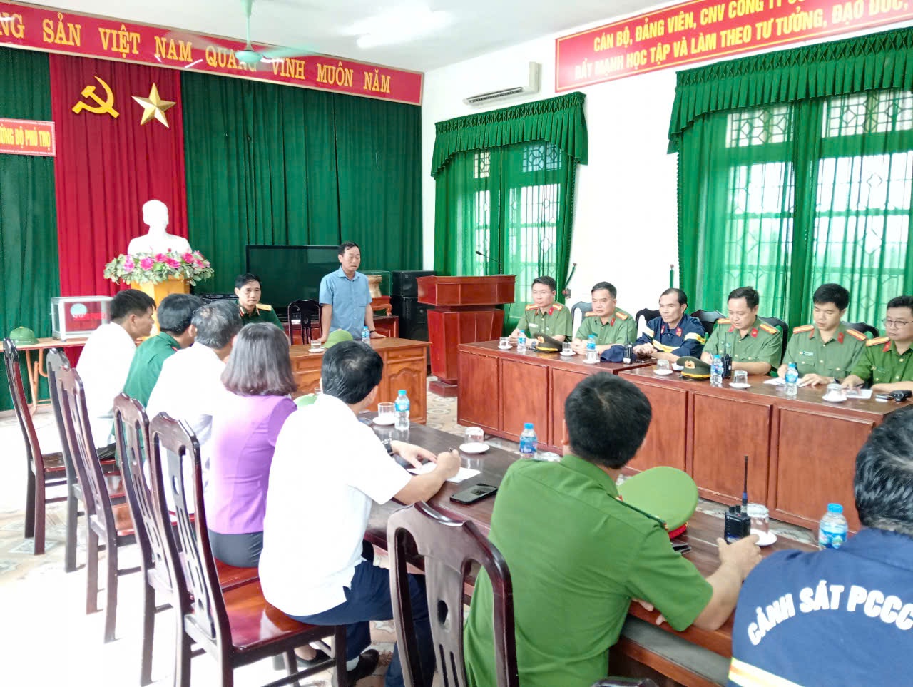 Sập cầu Phong Châu (Phú Thọ), xác định sơ bộ có 8 người mất tích - Ảnh 10.