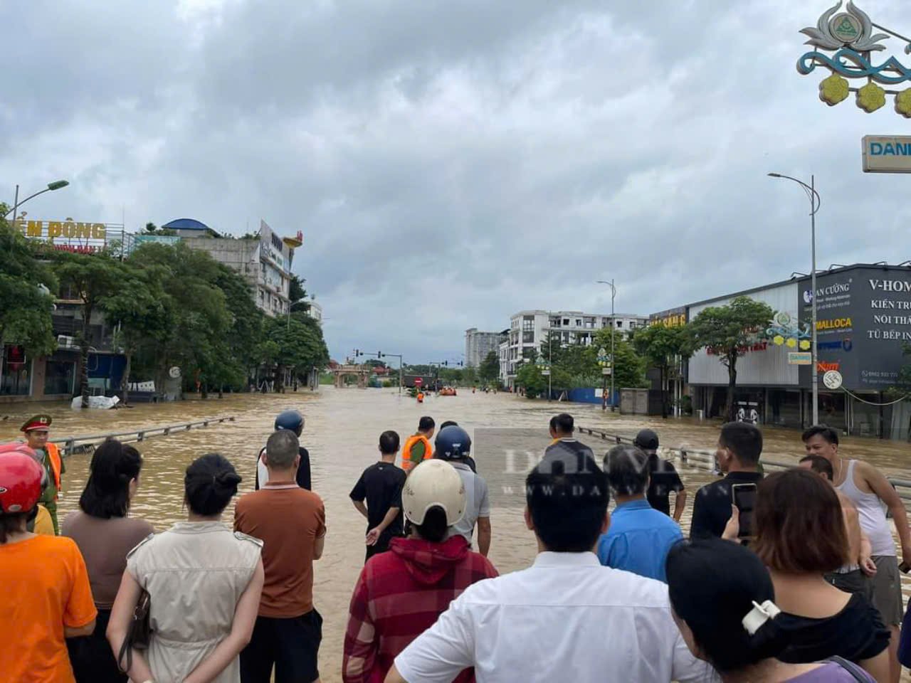 TRỰC TIẾP: Lũ lụt kinh hoàng tại các tỉnh miền núi phía Bắc, dự báo lượng mưa cực lớn - Ảnh 3.