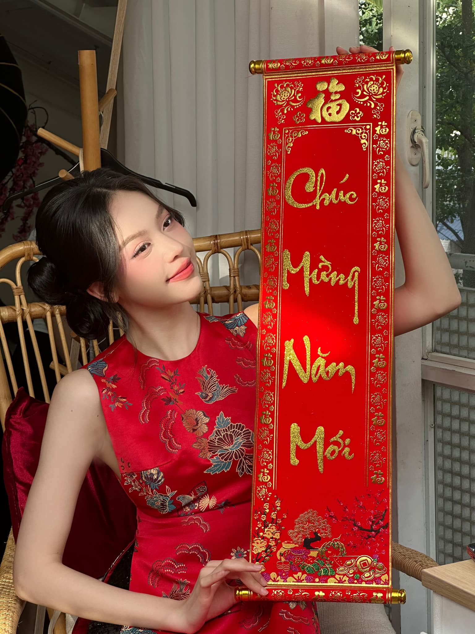 Nghệ sĩ Ưu tú Chí Trung đón ngày đầu năm 2025 tại một "nơi xa", Thu Trang tất bật trên phim trường.. - Ảnh 12.