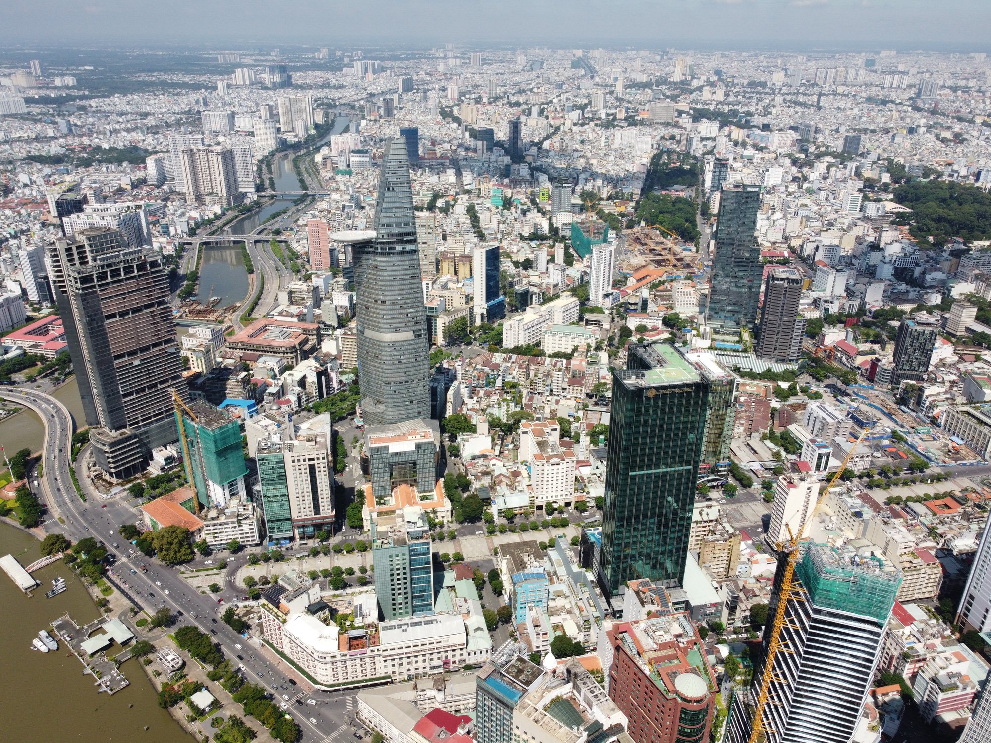 Bất động sản nhà ở sẽ có cơ hội mới trong năm 2025 - Ảnh 1.