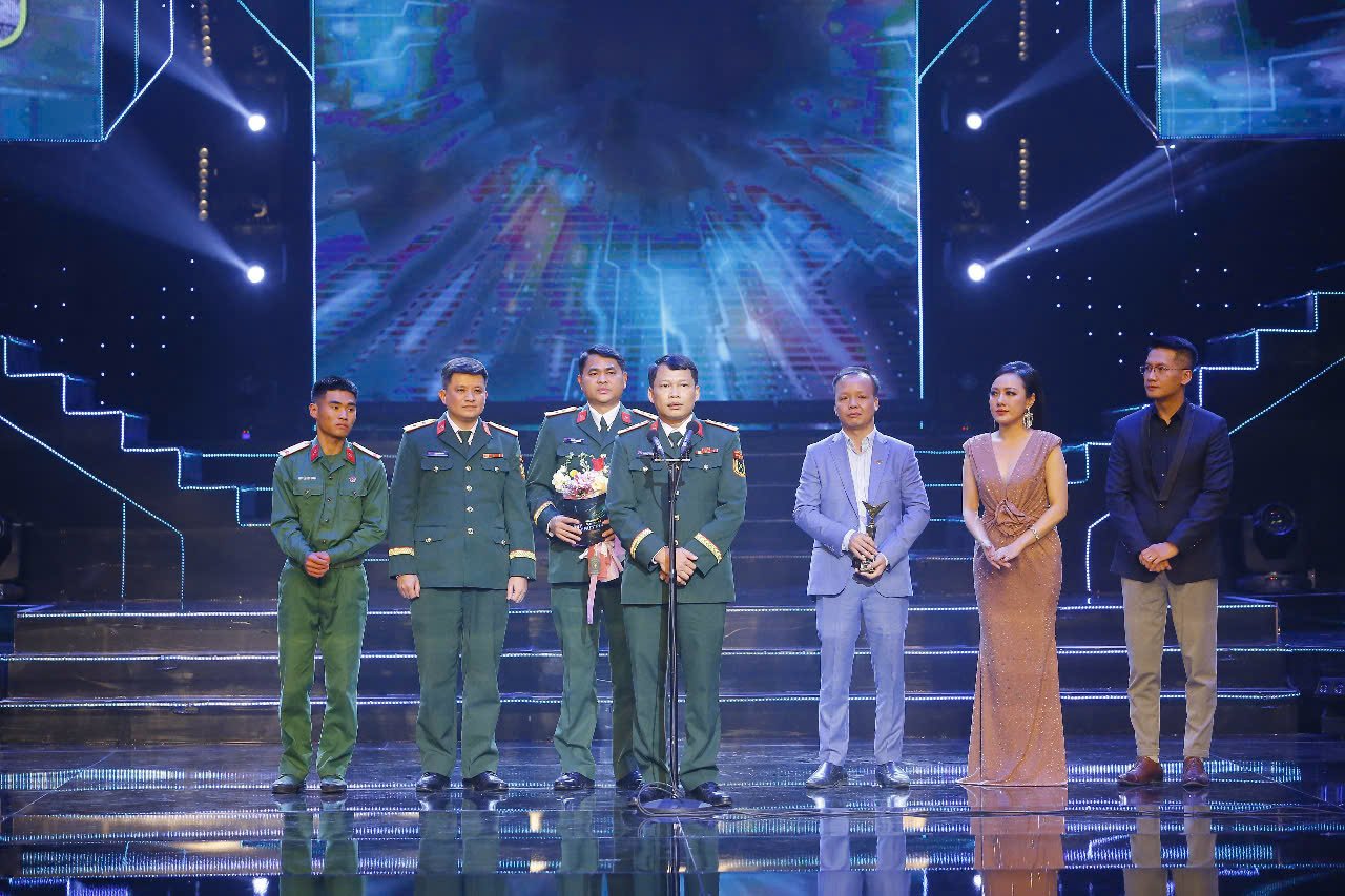 Các giải thưởng VTV Awards 2024: "Anh trai vượt ngàn chông gai" và “Độc đạo" chiến thắng ngoạn mục - Ảnh 2.